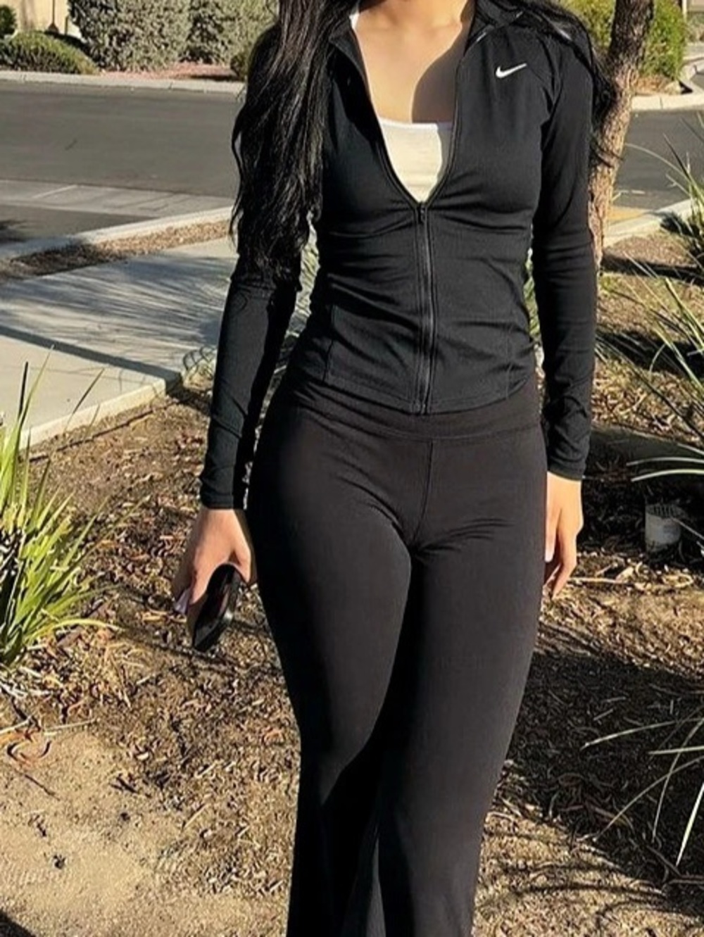 Nike One Dri-FIT Full-Zip Jacket Women's Black Athletic Jacket Like New - Picture 2 of 3